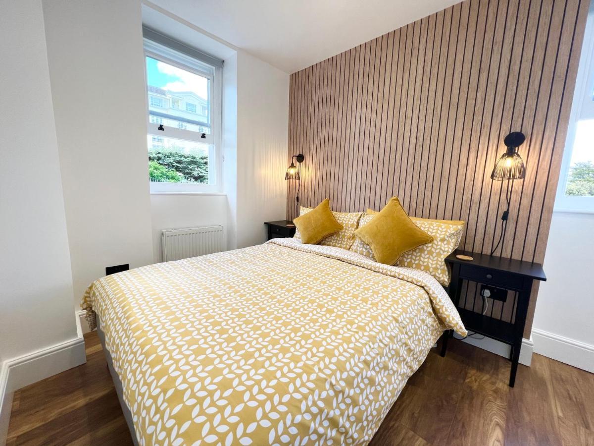 Lovely Apartment, One Minute From Bournemouth Beach And Town. 외부 사진