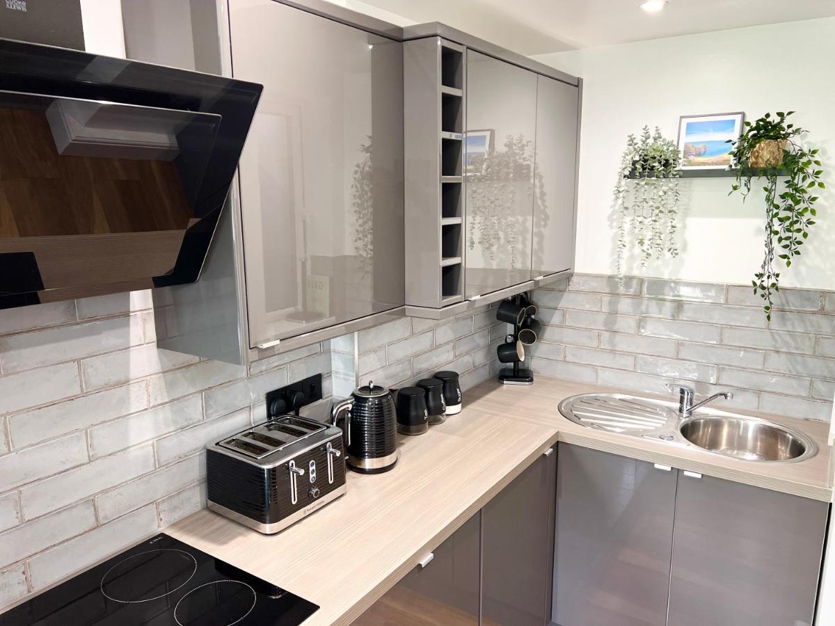 Lovely Apartment, One Minute From Bournemouth Beach And Town. 외부 사진