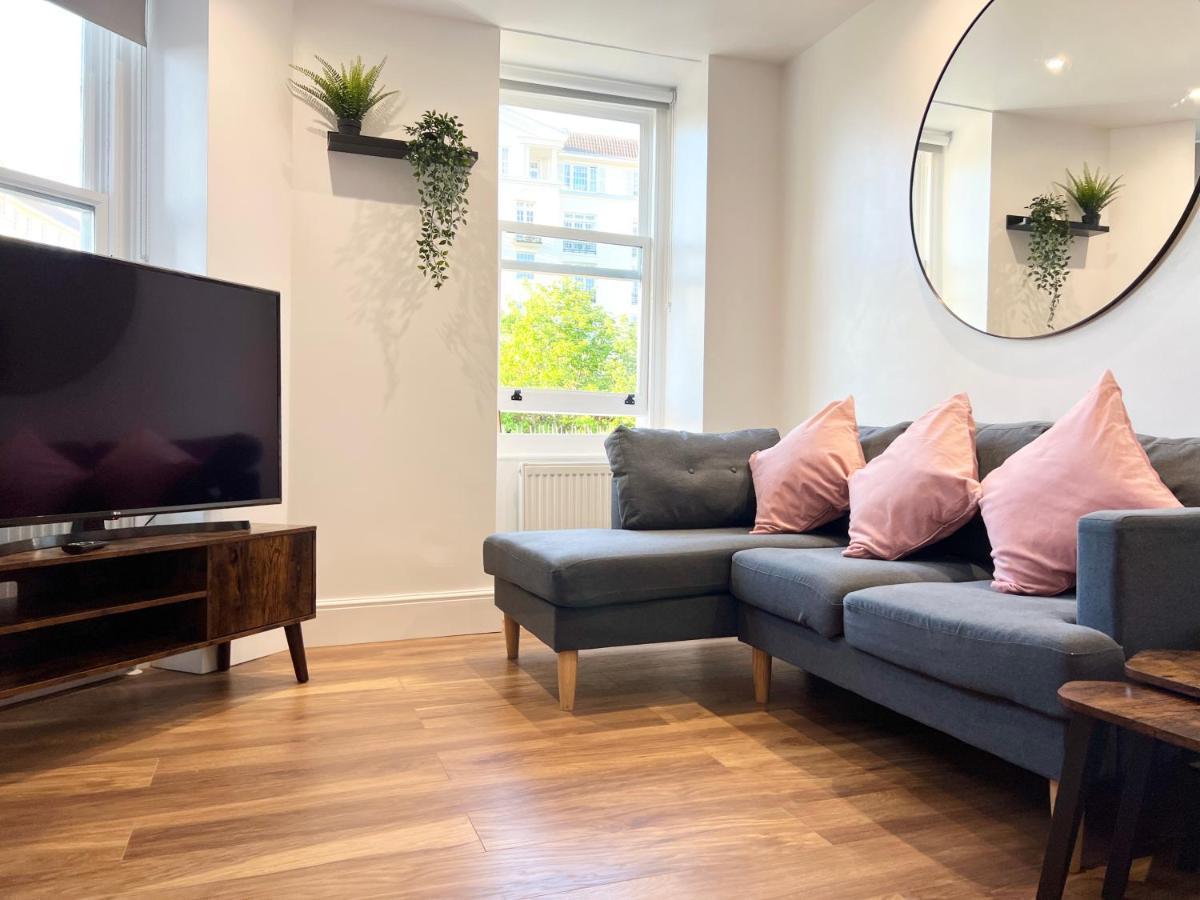 Lovely Apartment, One Minute From Bournemouth Beach And Town. 외부 사진