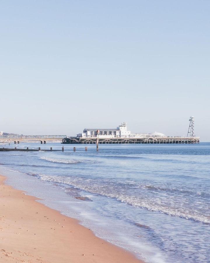 Lovely Apartment, One Minute From Bournemouth Beach And Town. 외부 사진
